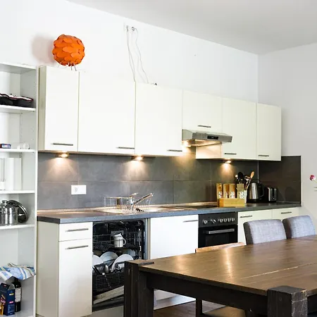 T&k Hosting At Hauptbahnhof Homestay *