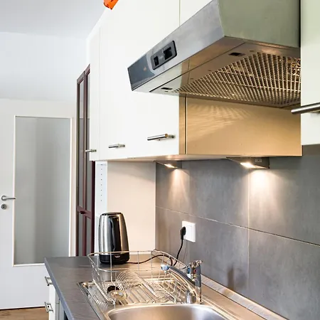 Homestay T&k Hosting At Hauptbahnhof